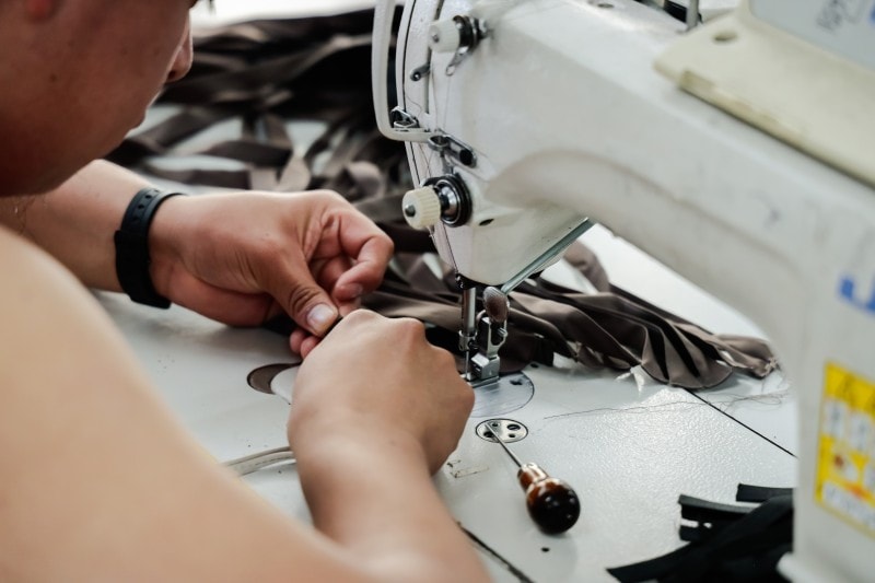 Walking foot sewing machine